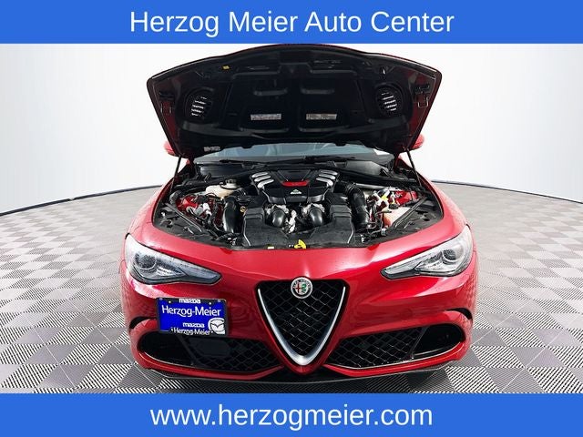 2017 Alfa Romeo Giulia Quadrifoglio