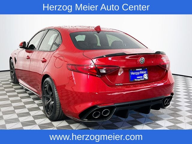 2017 Alfa Romeo Giulia Quadrifoglio