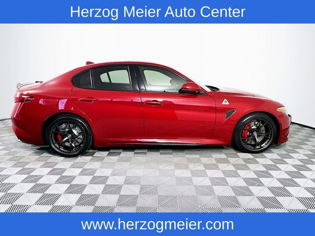 2017 Alfa Romeo Giulia Quadrifoglio