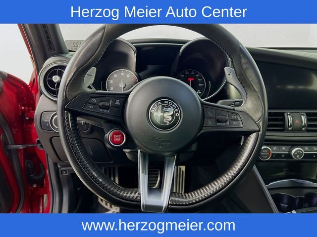 2017 Alfa Romeo Giulia Quadrifoglio